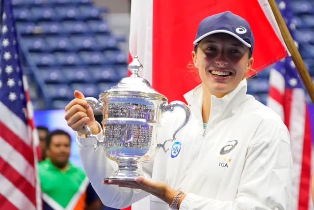 Czy puchar US Open jest przechodni? Odkryj prawdę o trofeum Czy puchar US Open jest przechodni? Odkryj prawdę o trofeum