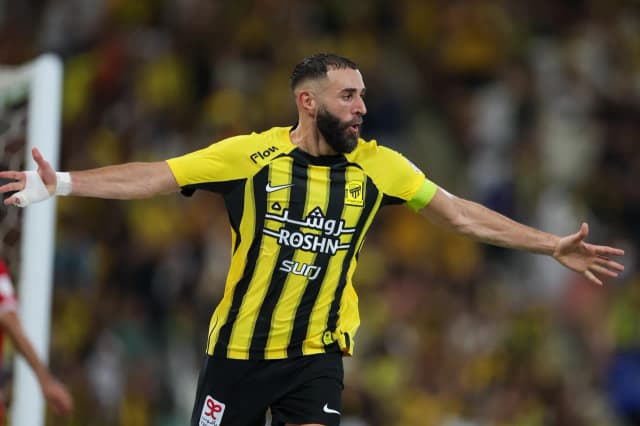 Karim Benzema zarobki: Jak jego pensja zmieniła się w Al-Ittihad? Karim Benzema zarobki: Jak jego pensja zmieniła się w Al-Ittihad?