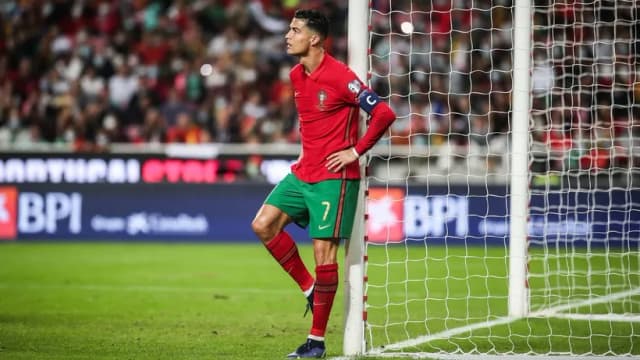 Ile zarabia Ronaldo? Zaskakujące dochody piłkarskiej gwiazdy Ile zarabia Ronaldo? Zaskakujące dochody piłkarskiej gwiazdy